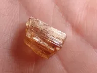 Topaz surový krystal 11,2ct Brazílie, přírodní topaz imperial